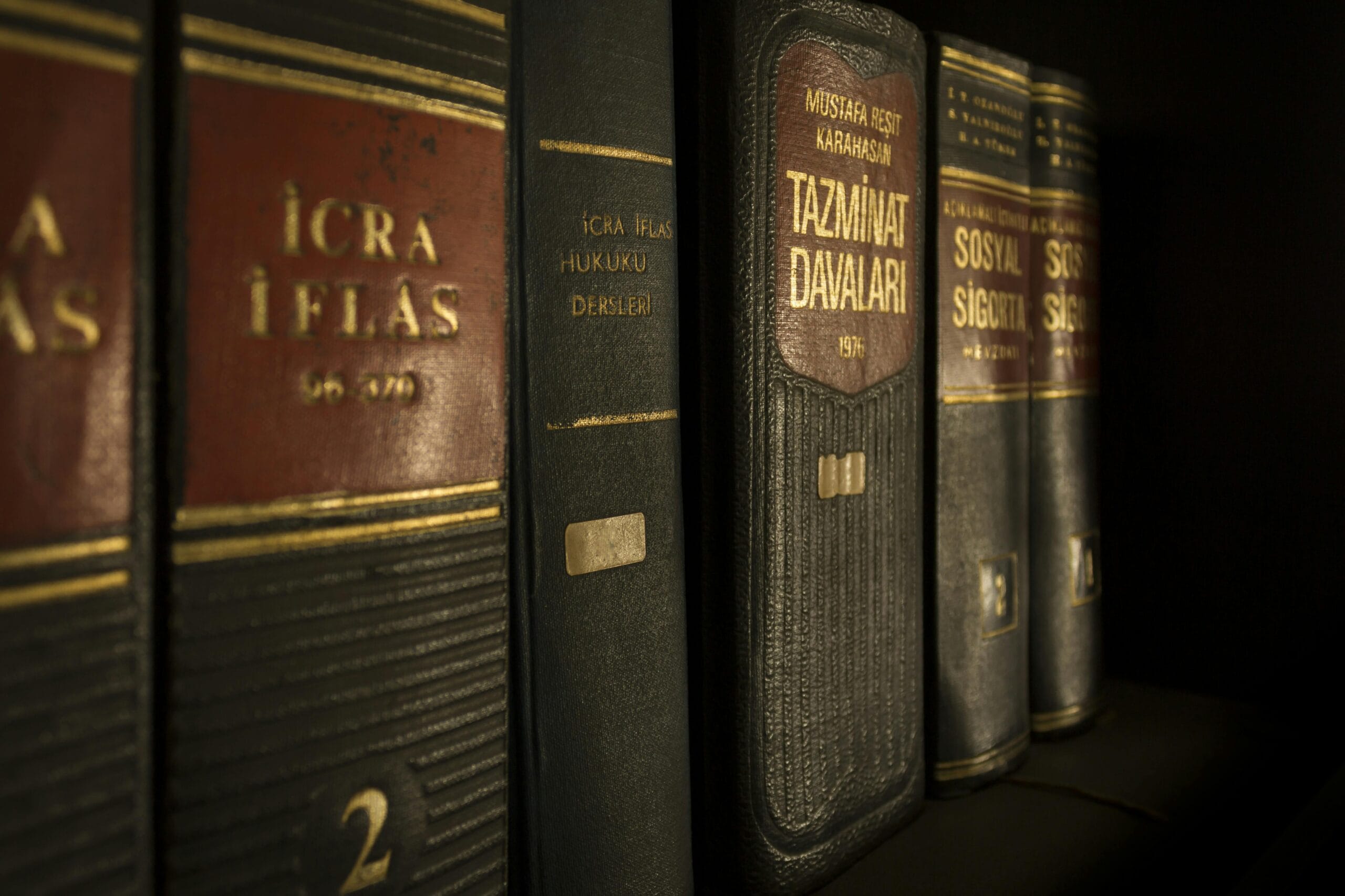 Insolvency and Bankruptcy Lawyer in Delhi / India : Adocate Rohit Dandriyal Insolvency and Bankruptcy Lawyer in Delhi / India : Adocate Rohit Dandriyal